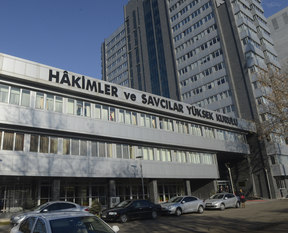 Hakim ve savcılar sandık başında