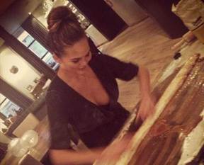 Ünlü ismi hiç böyle görmediniz