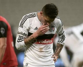 Beşiktaş Sosa'nın bonservisini aldı
