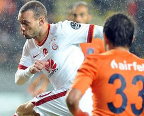 Aslan ağır yaralı!
