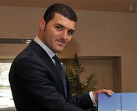 Sarıgül’ün yetkileri elinden alındı