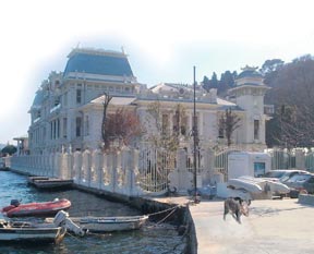 Bebek'te 3-5 tur attı