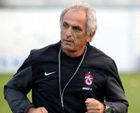 Halilhodzic’in sözleşmesi resmen feshedildi