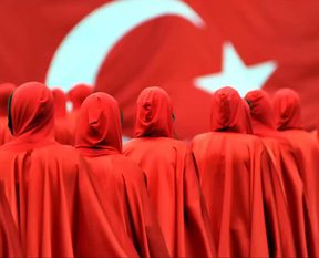 En az Türk bu ülkede yaşıyor