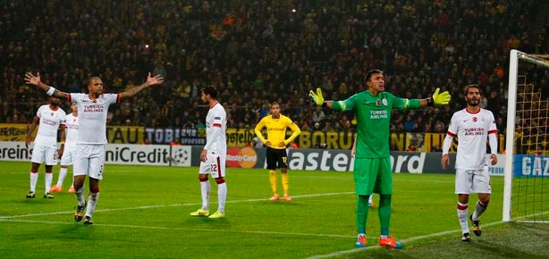 Galatasaray 10'da sıfır çekti!