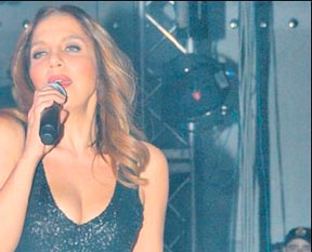 Önce kırdı sonra coşturdu