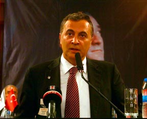 İlk locadan canlı yayın