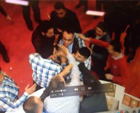 Dumanlı'nın tokadı Twitter'ı salladı