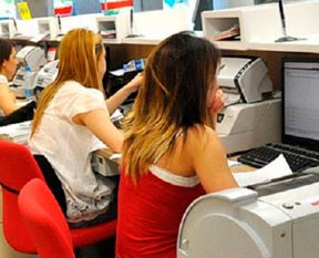 100 bin kişiye kamu kapısı açıldı