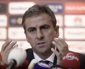 Hamza Hamzaoğlu imzayı attı