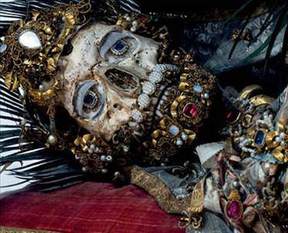 Görenleri hayrete düşüren iskeletler