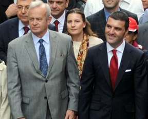 İnönü eski binada tek başına kaldı