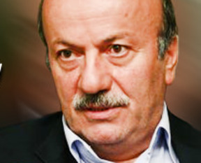 Terbiyesiz Feyzi'ye Bekaroğlu sahip çıktı