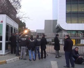 Paralel yapıya şafak operasyonu