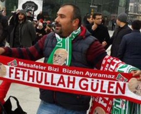 Uyanık esnaftan Gülen kaşkolu