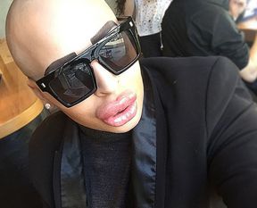 100 bin sterline Kim Kardashian oldu(!)