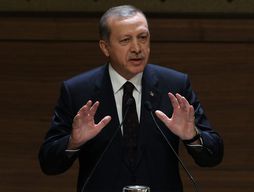 "Vatana ihanet ettiler"