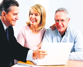 Çalısan emeklinin tazminat hakkı var