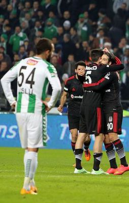 Zirveye Kartal pençesi