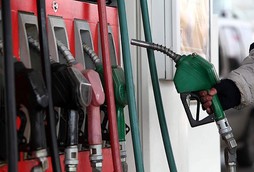 Türkmenistan'da akaryakıta rekor zam