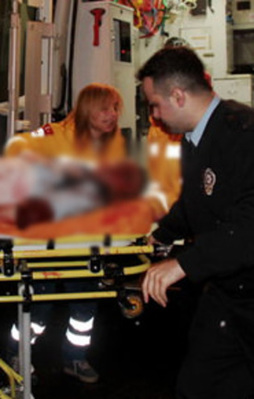 Sultanahmet'te bombalı saldırı 1 polis şehit!