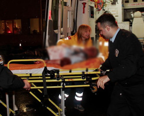 Sultanahmet'te bombalı saldırı 1 polis şehit!