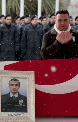 Şehit polis için tören düzenlendi