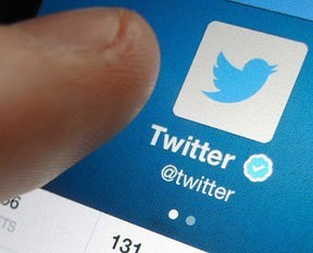 Twitter'da skandal etiket!