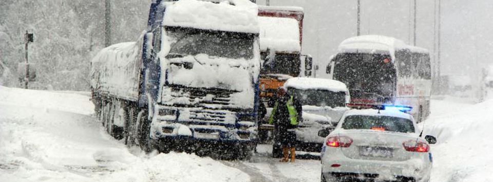 Bolu Dağı’nda onlarca kişi mahsur kaldı