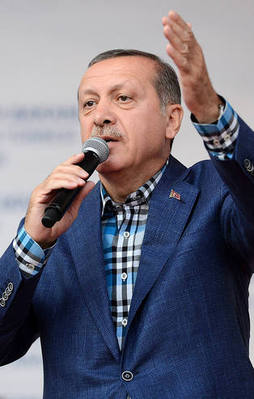 10 polis hakkında iddianame