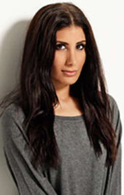 İrem Derici'ye tepki yağıyor