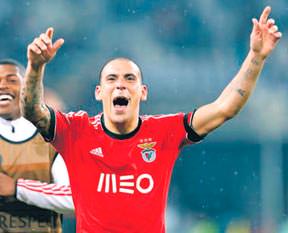 Pereira savaşı kızıştı!