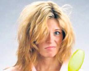 Kadınlar saç dökülmesine dikkat edin!