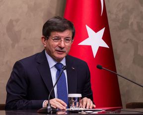 Davutoğlu Fransa'da konuştu