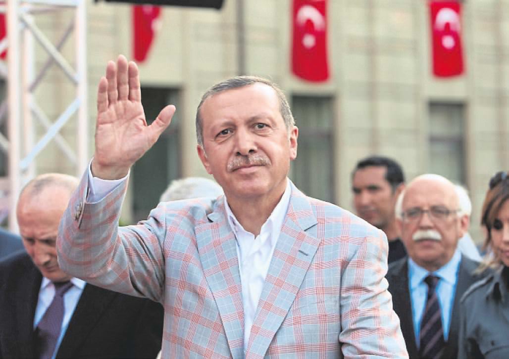 Tabuları yıktı