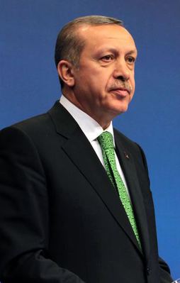 Bomba yüklü minibüsten komplo çıktı!