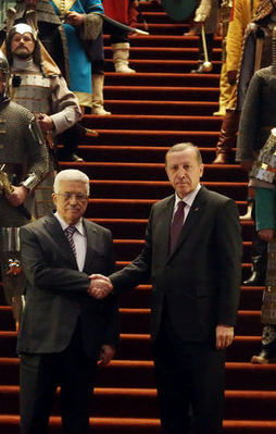 Hürriyet'e Twitter'da sert tepki!