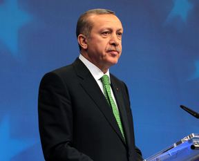 Bomba yüklü minibüsten komplo çıktı!