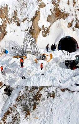 Kar altında ses var