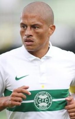 Alex de Souza yorumcu oldu