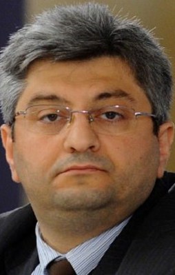 Cemaat yazarından o karikatüre destek