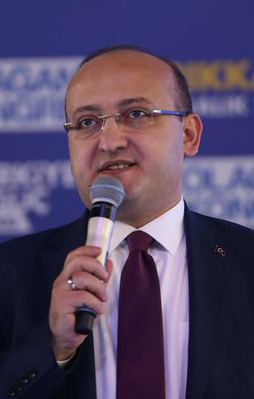 Yalçın Akdoğan'dan sert sözler