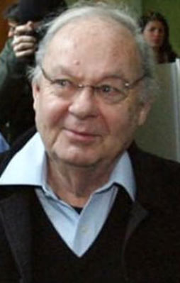 Yahudi karşıtı karikatüristi işten atmışlar!