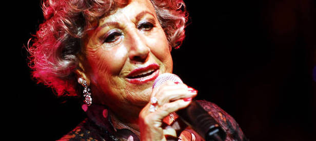 Usta sanatçı hastaneye kaldırıldı