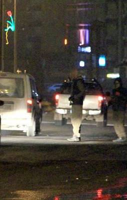 PKK'lılar yol kesmeye kalkıştı