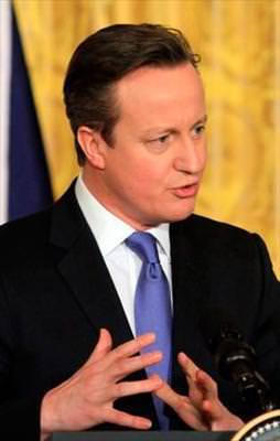 Cameron Papa'ya karşı