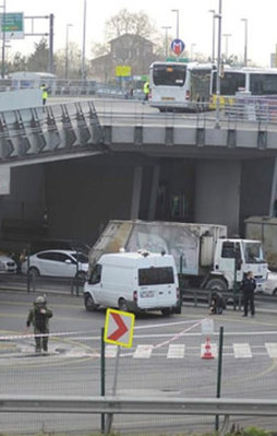 Marmaray ve metrobüste bomba alarmı