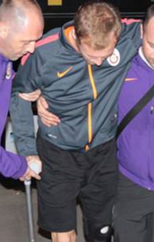 6 hafta sahalardan uzak kalacak