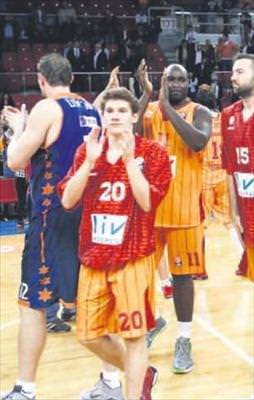 Kriz içinde Aslan'ın maçı var!