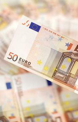 Euro tepetaklak oldu